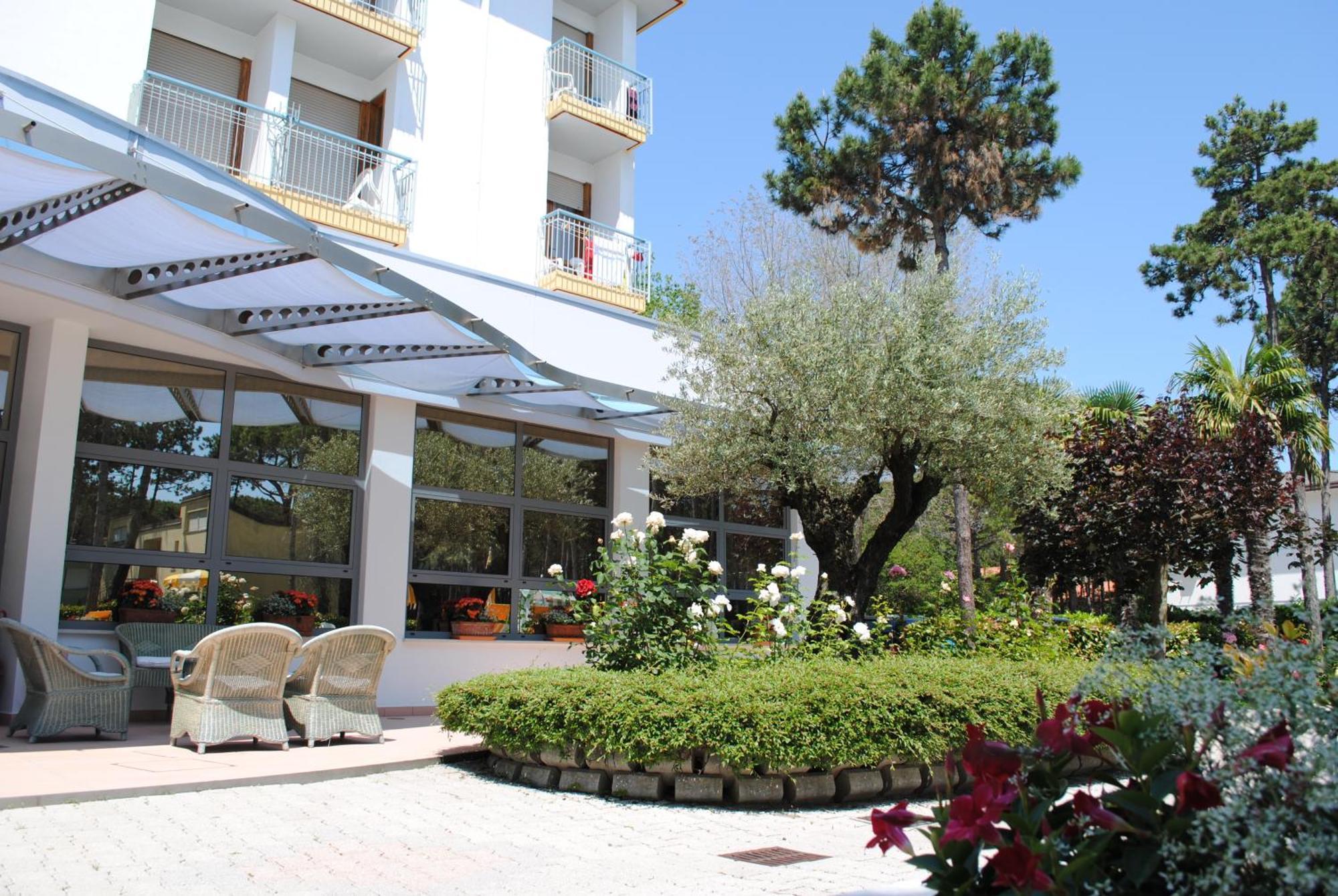 Hotel Franz Bibione Exterior foto
